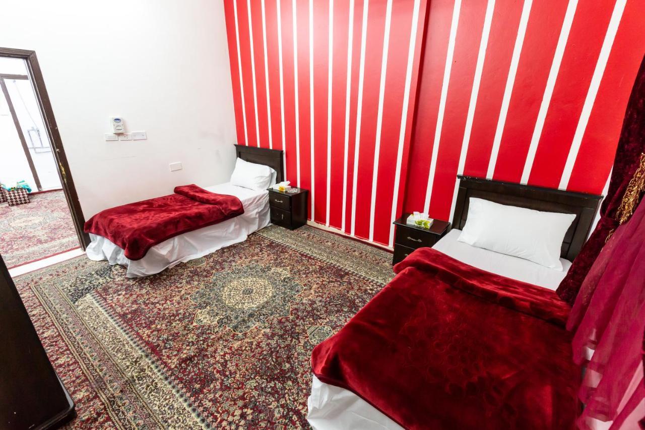 Al Eairy Furnished Apartments - Al Bahah 4 Экстерьер фото